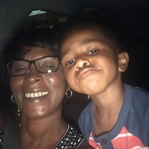 Meet your Posher, Elnora